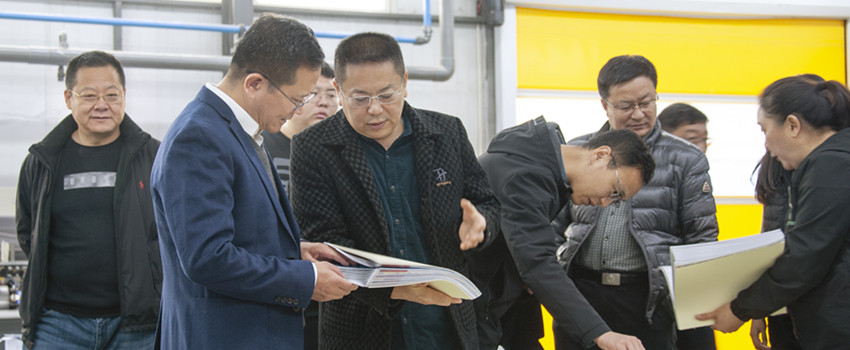 侯景濱走訪印刷、影像市場